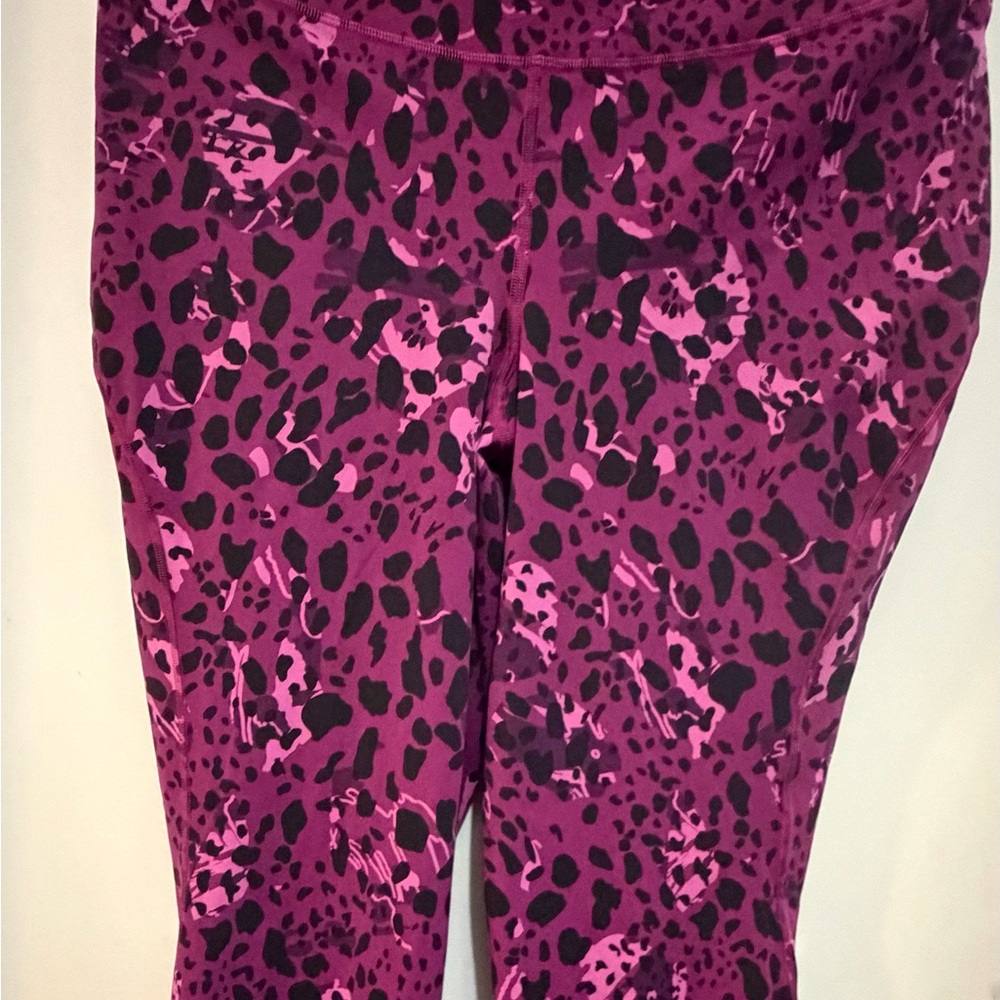 Lululemon Athletica Purple Patterned Pants - Picture 4 of 7